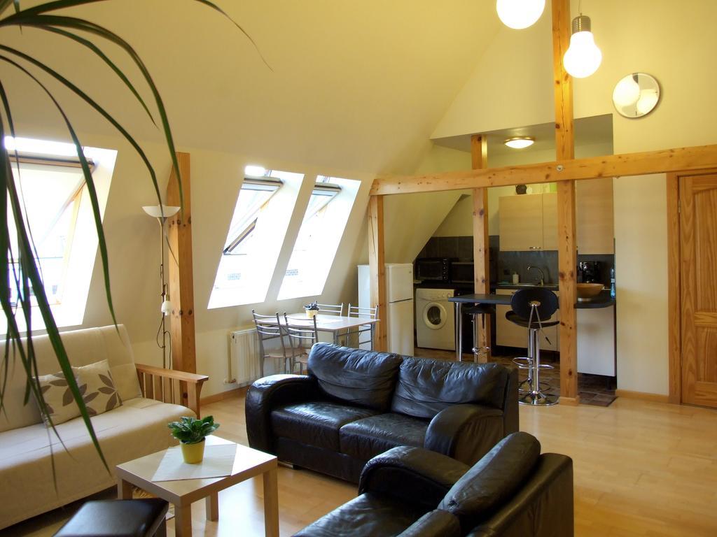 Sunlit Loft Apartment Riga Zimmer foto